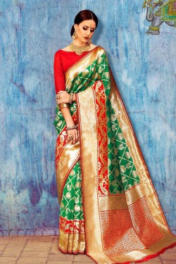 Admirable Green Banarasi Silk Jaquard Work Silk Saree With Banarasi Silk Blouse