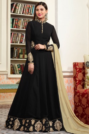 Gauhar Khan Gorgeous Black Casual Georgette Anarkali Salwar Suit With Net and Nazmin Dupatta 